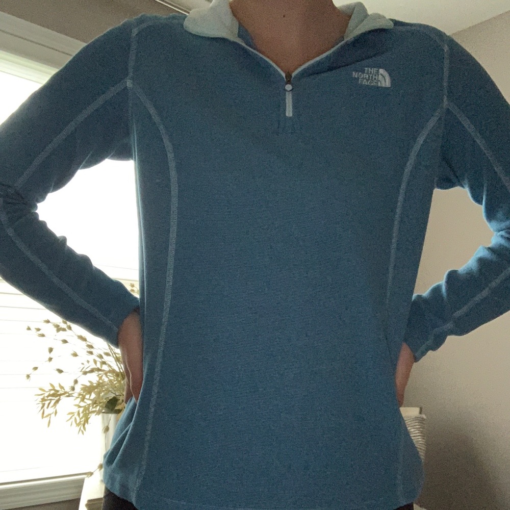 North face pullover!